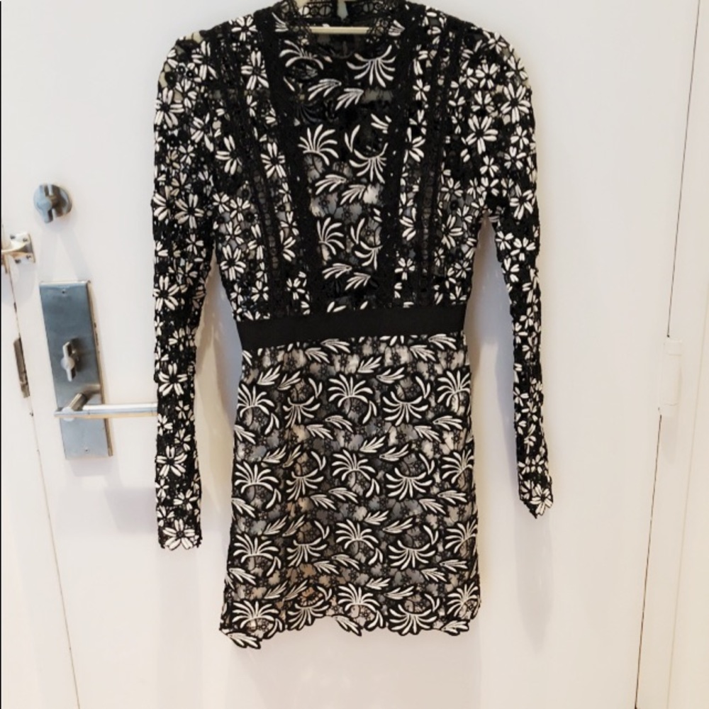 Sold โค๏ธHP๐New Self-Portrait Antoinette Dress - Picture 4 of 8